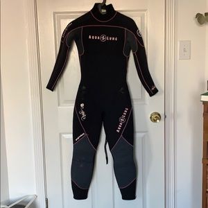 7 mm Aqualung dive wetsuit